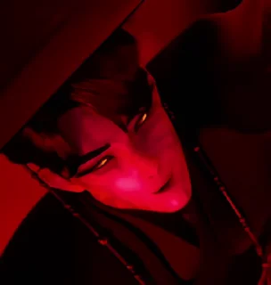 😈