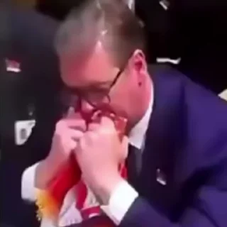 😢
