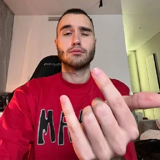 🥴