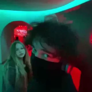 👀