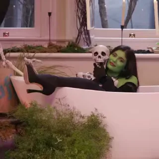 😐