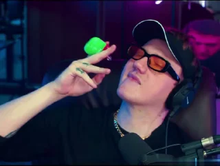 🚬