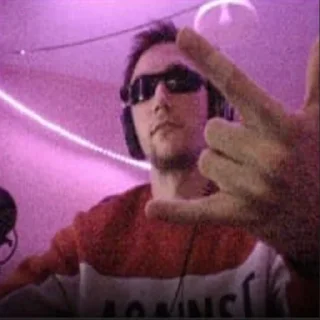 😎