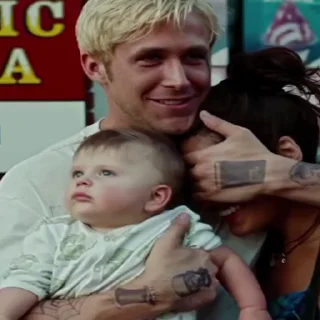👨‍👩‍👦