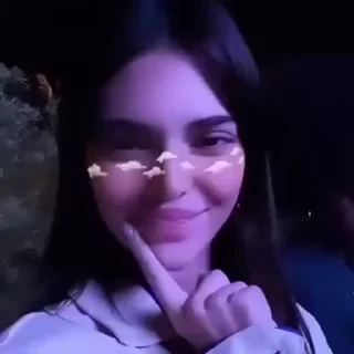 😐