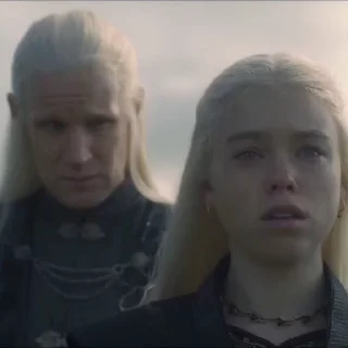 😣