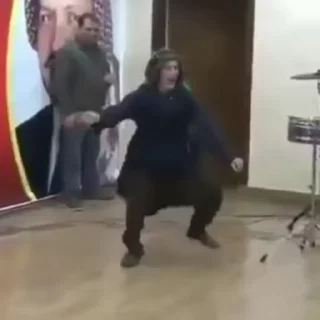 🕺