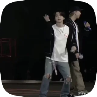 🕺