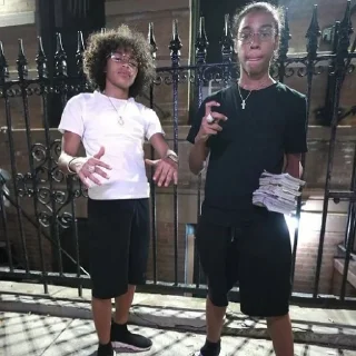 💰