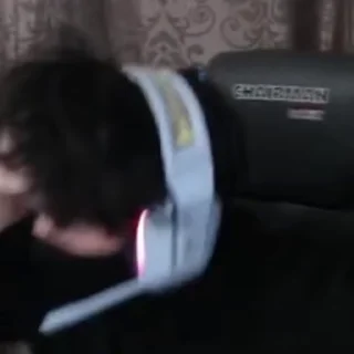 😶