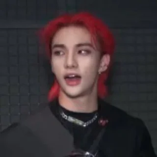 😳