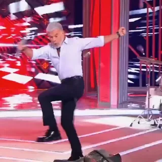 🕺