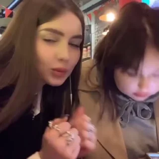🤩