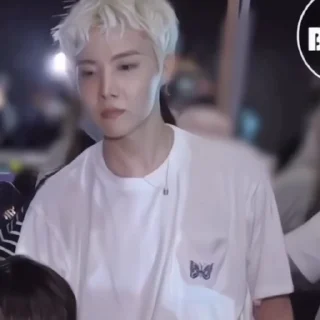 😮