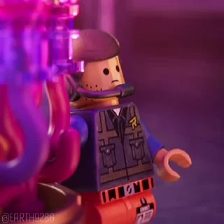 ☹