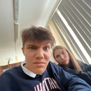 🤨