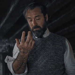 🎬