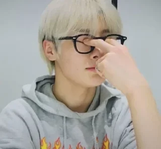 🤓