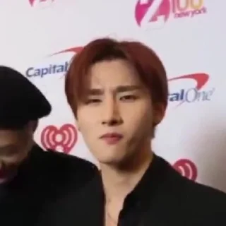 😑