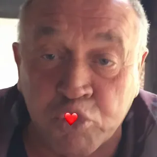 😘