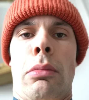 😐