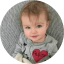 👶